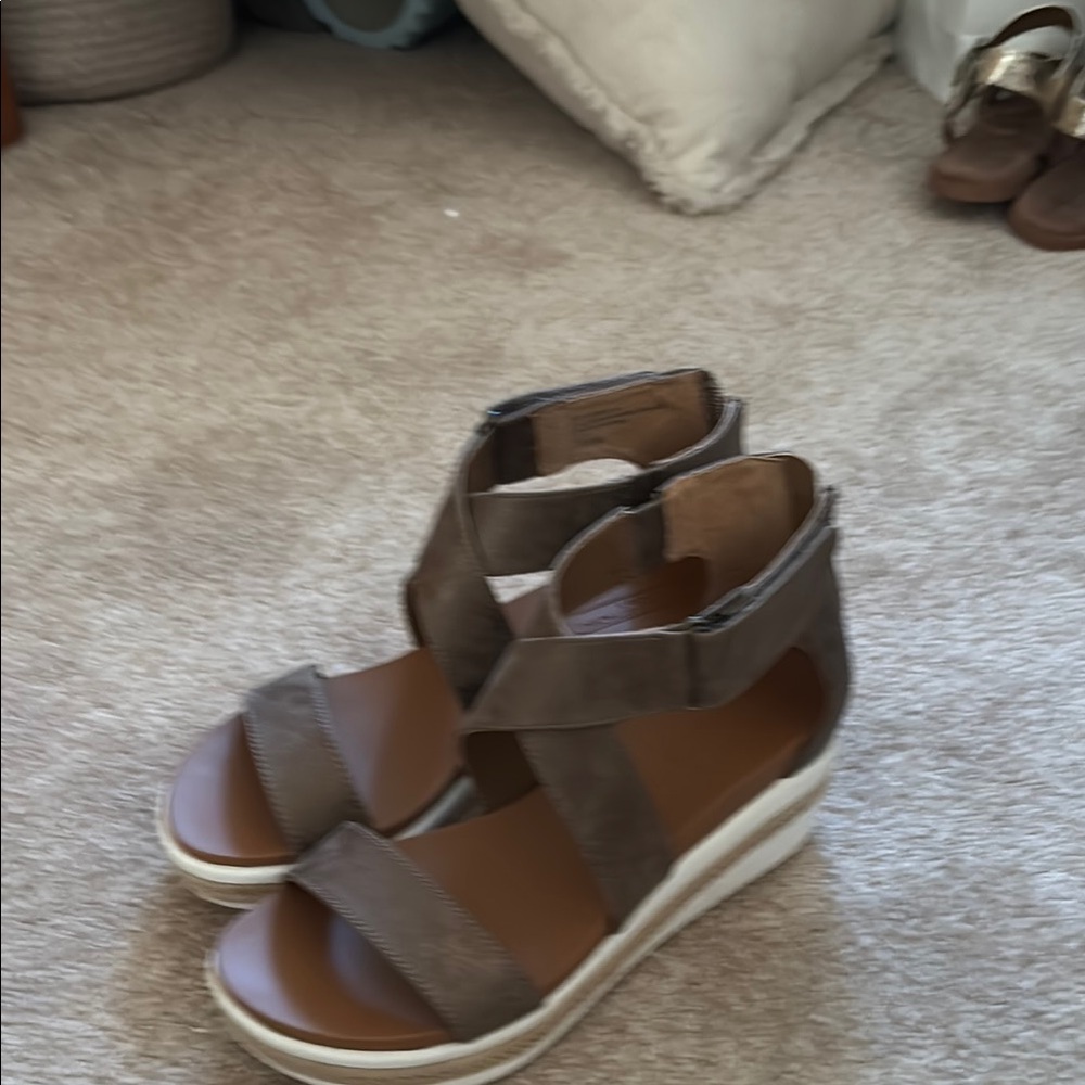 Women's Brown Wedge Sandals